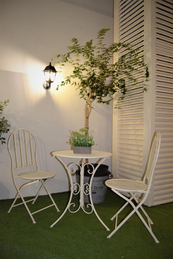 7 Styles By Raspberry Cascade Apartment *